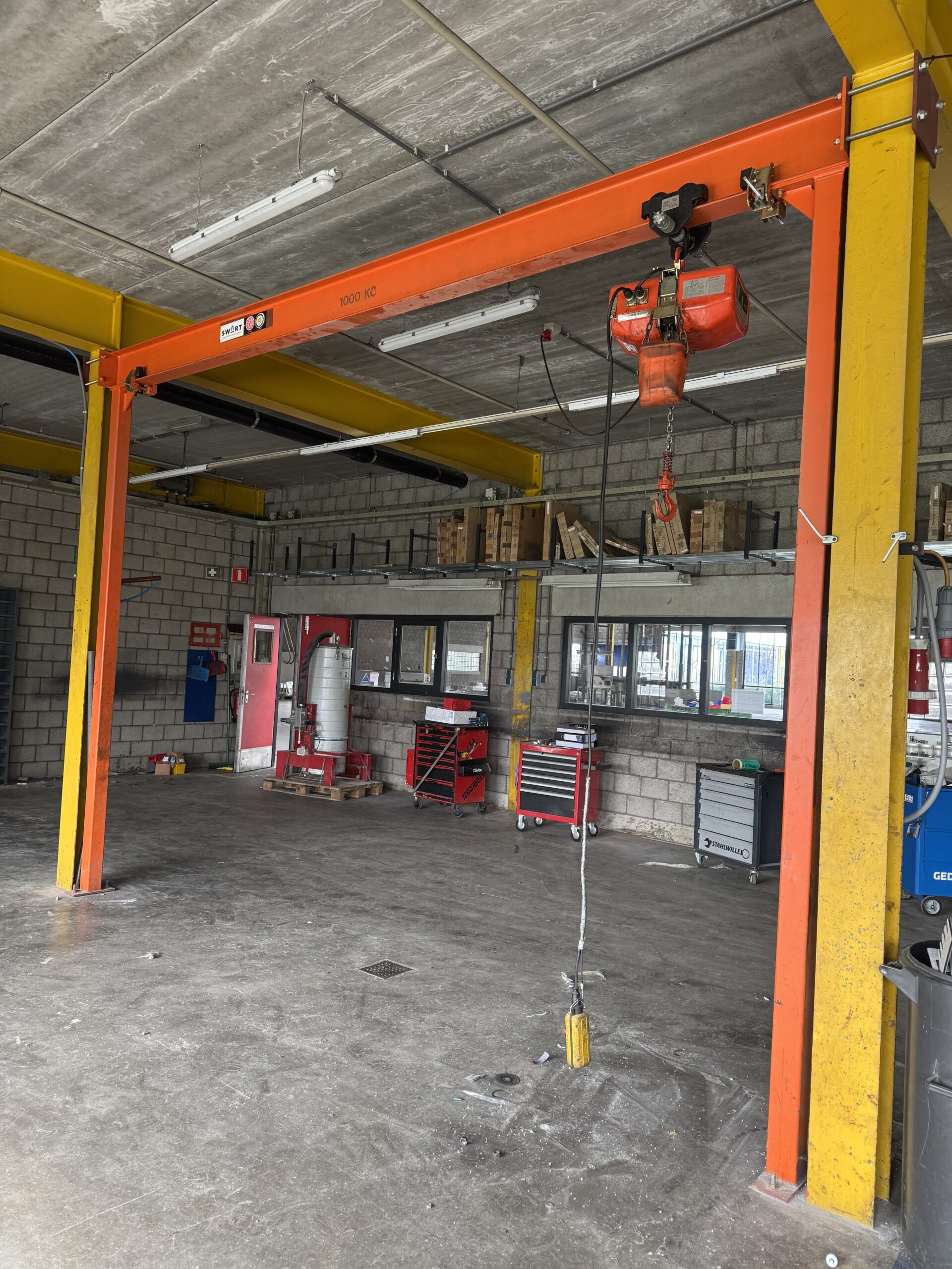 Portaalkraan met elektrische takel 1 ton