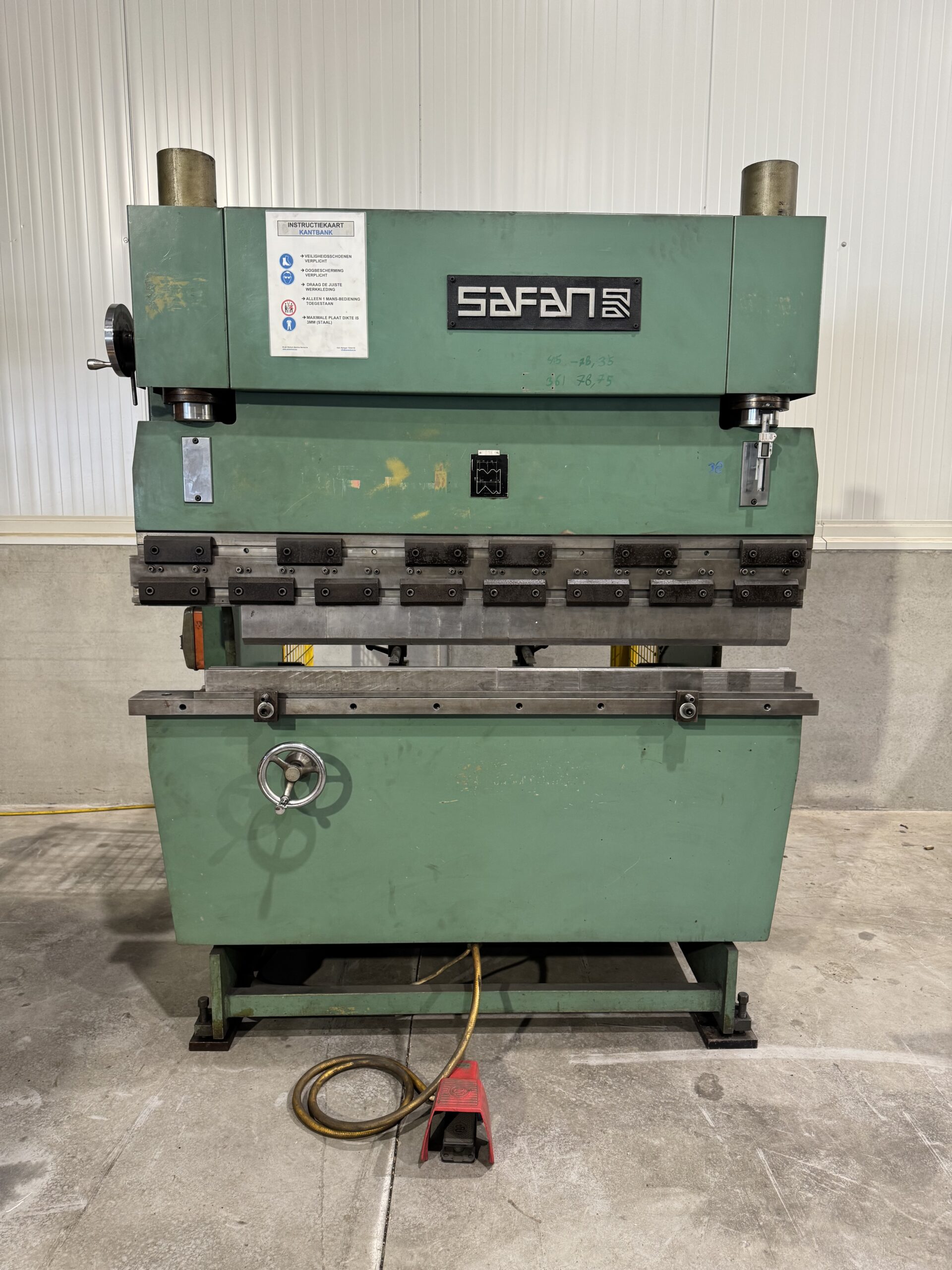 SAFAN kantbank 1600mm x 25ton